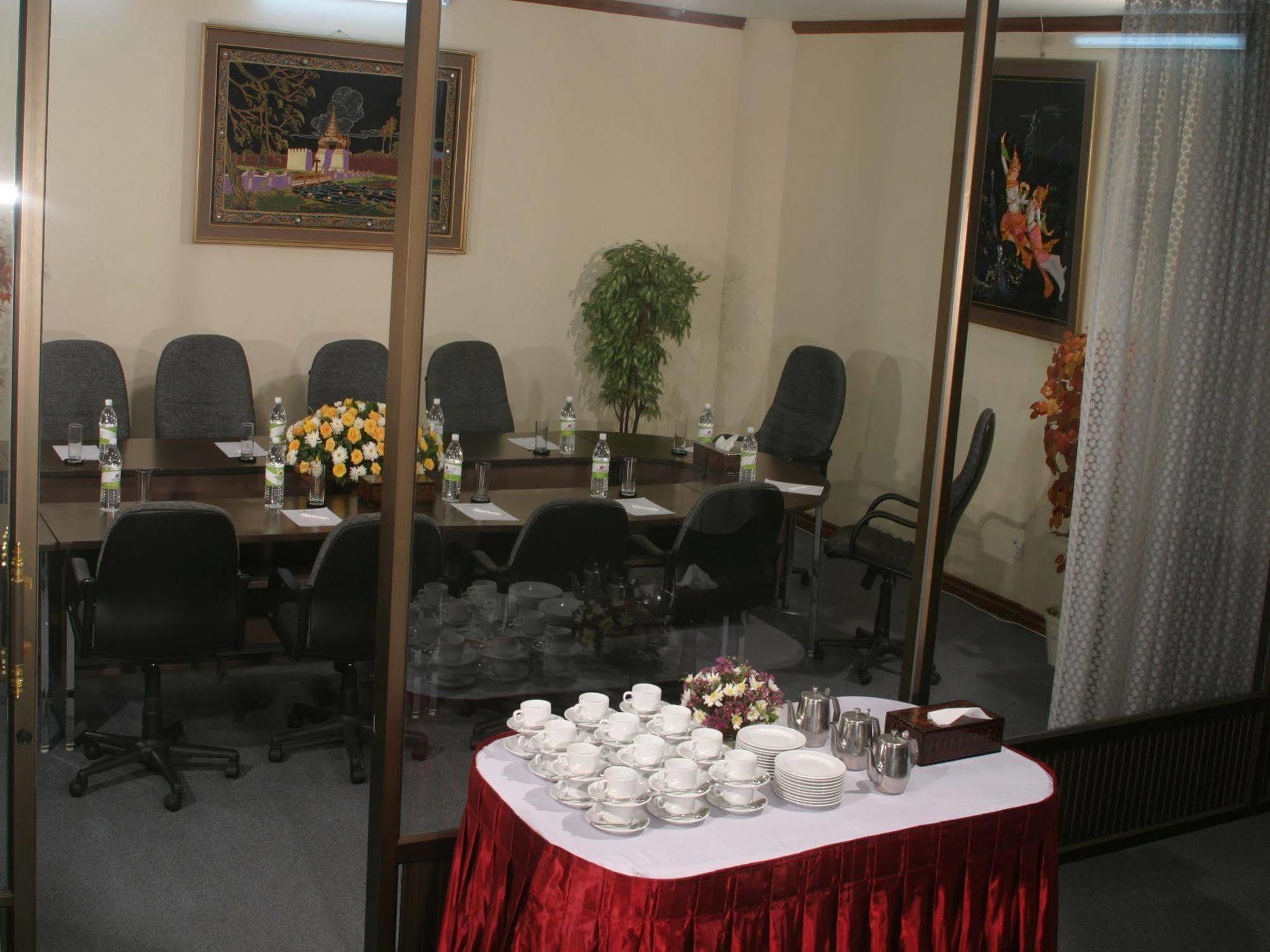 Yuzana Garden Hotel Yangon Exterior photo